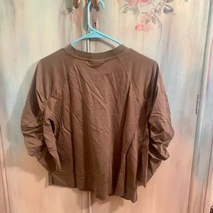 Prologue small army green cool style sm. Smooth 3/4 gathered sleeves. Like new